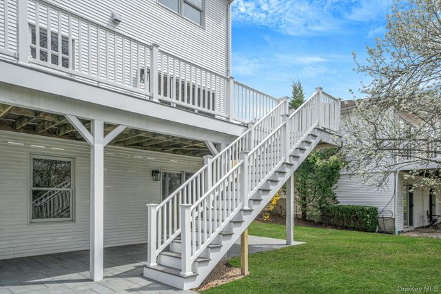 106 Fairway View Drive 106, Commack, NY 11725