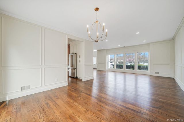 106 Fairway View Drive 106, Commack, NY 11725