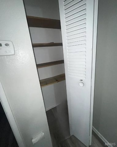 4774 Kings Drive G, St Louis, MO 63116