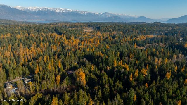 9816 Bottle Bay RD, Sagle, ID 83860
