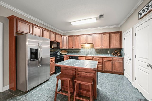 2840 Magazine Dr, Baton Rouge, LA 70816