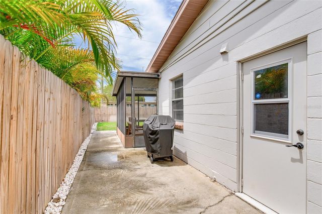 4416 W BAY COURT AVE, Tampa, FL 33611