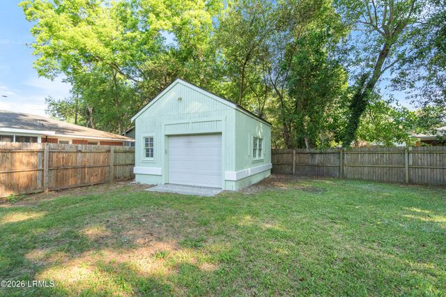 2910 Riverbank Drive, Beaufort, SC 29902