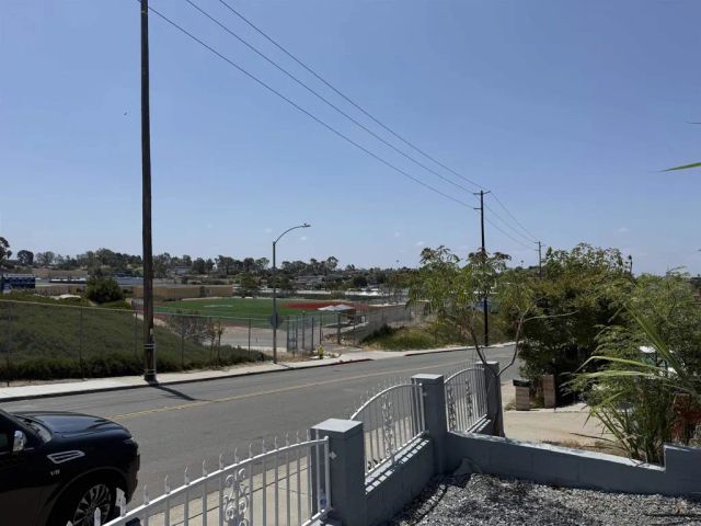 170 61st, San Diego, CA 92114