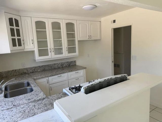 170 61st, San Diego, CA 92114