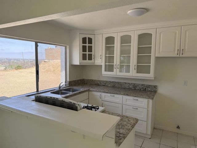 170 61st, San Diego, CA 92114