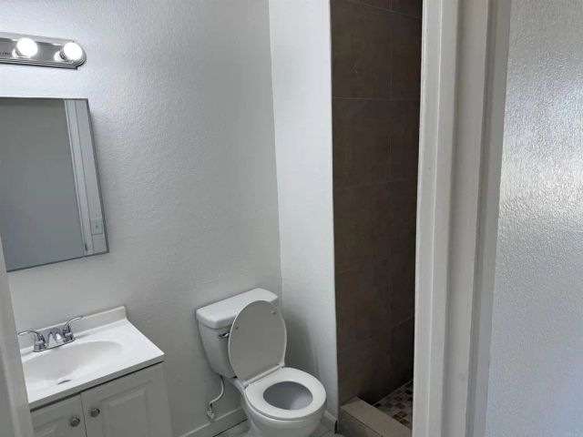 170 61st, San Diego, CA 92114
