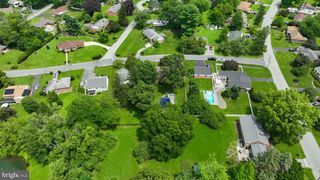 536 WELLINGTON DR, York, PA 17402