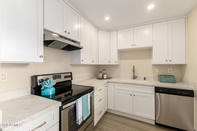 3655 N 5TH Avenue 115, Phoenix, AZ 85013