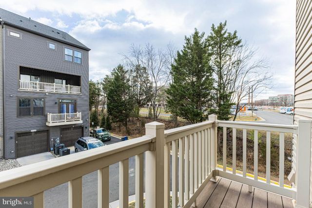 14093 SUNRISE VALLEY DR, Herndon, VA 20171