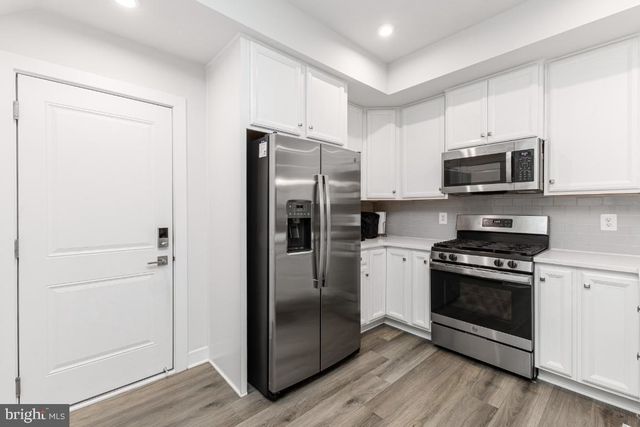 14093 SUNRISE VALLEY DR, Herndon, VA 20171