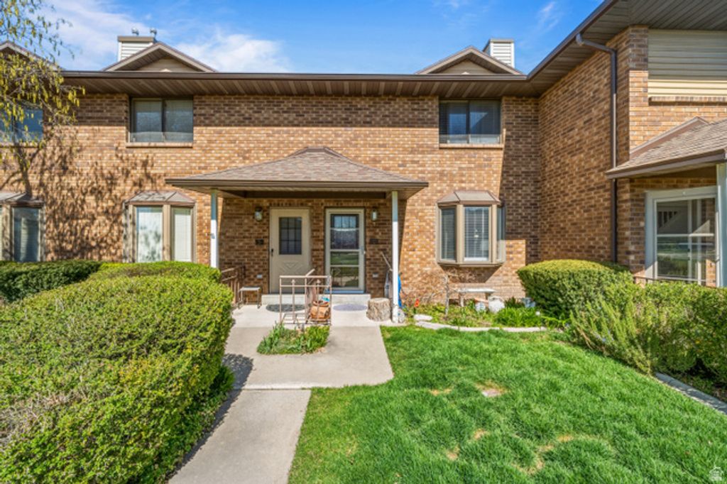 Image 1 of property listing at 5660 S 1425 E #E3, South Ogden, UT 84403