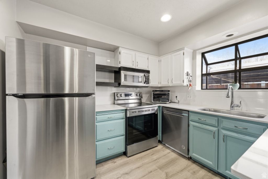 Image 11 of property listing at 5660 S 1425 E #E3, South Ogden, UT 84403