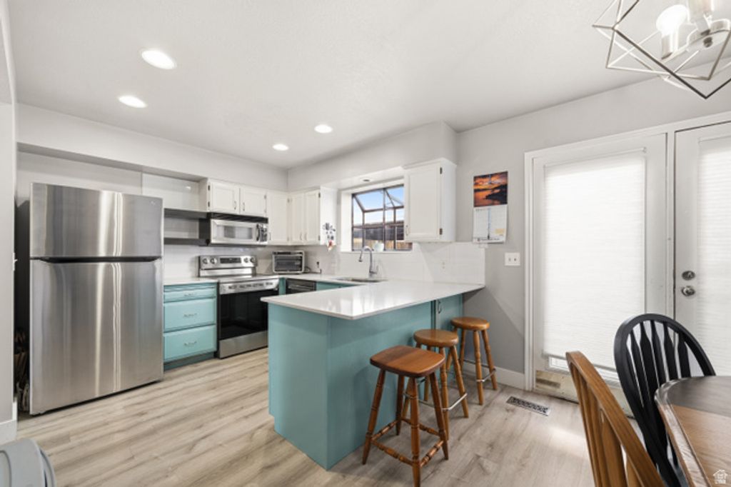 Image 14 of property listing at 5660 S 1425 E #E3, South Ogden, UT 84403