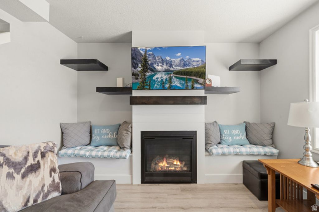 Image 6 of property listing at 5660 S 1425 E #E3, South Ogden, UT 84403