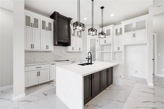 8042 49th Lane, Mcallen, TX 78504