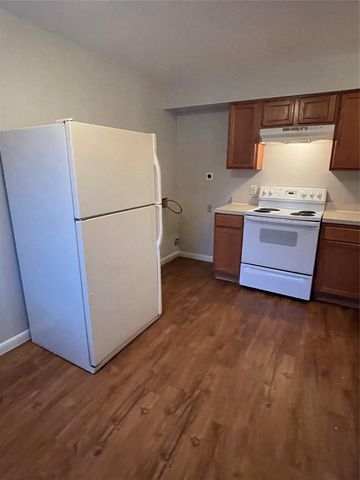 7206 Twin Crest DR 202, Austin, TX 78752