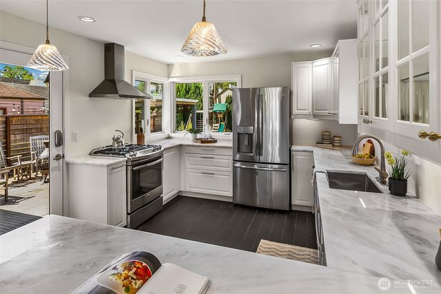 4861 24th Avenue S, Seattle, WA 98108