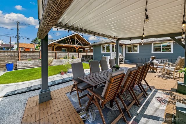4861 24th Avenue S, Seattle, WA 98108