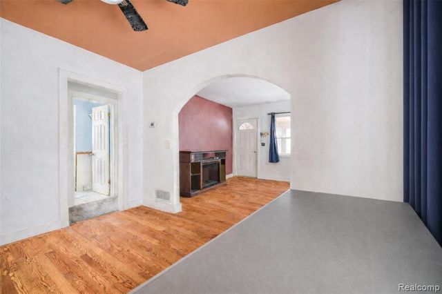 724 Robinwood Street, Pontiac, MI 48340