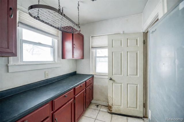 724 Robinwood Street, Pontiac, MI 48340