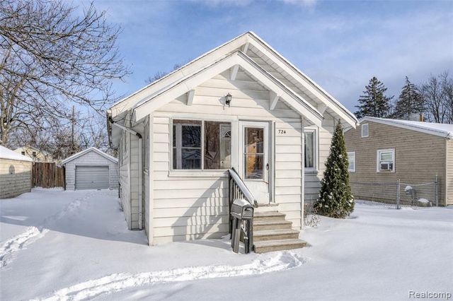 724 Robinwood Street, Pontiac, MI 48340