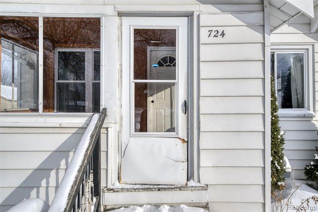 724 Robinwood Street, Pontiac, MI 48340