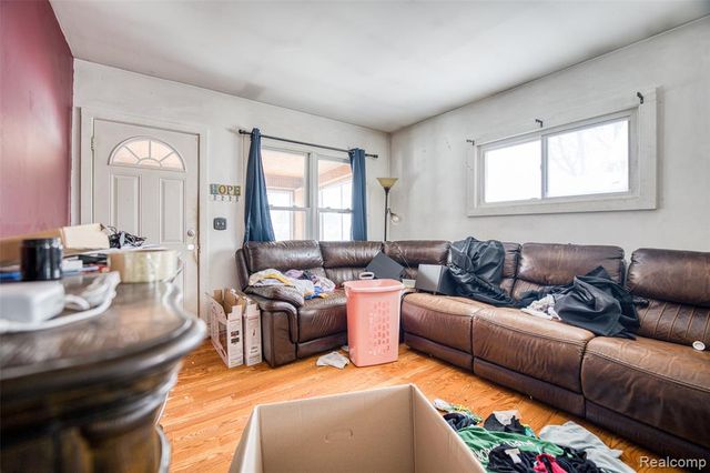 724 Robinwood Street, Pontiac, MI 48340