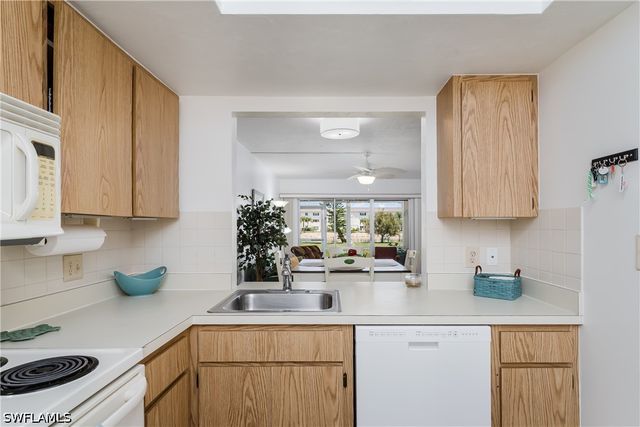 1008 Manatee RD G106, Naples, FL 34114