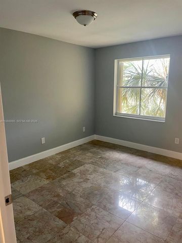 165 NW 96th Ter 3-308, Pembroke Pines, FL 33024