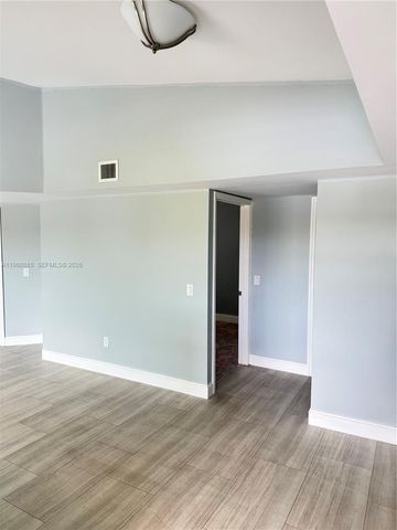 165 NW 96th Ter 3-308, Pembroke Pines, FL 33024