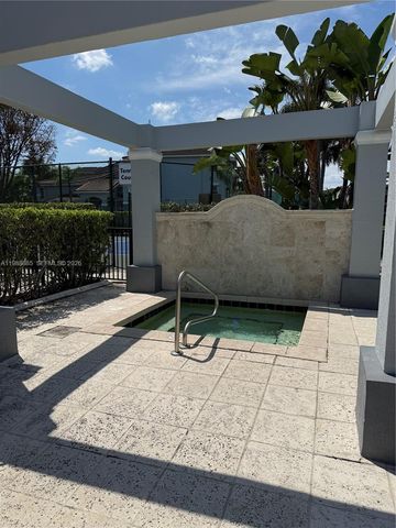 165 NW 96th Ter 3-308, Pembroke Pines, FL 33024