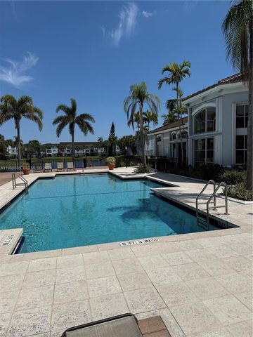 165 NW 96th Ter 3-308, Pembroke Pines, FL 33024