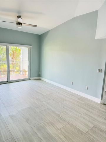 165 NW 96th Ter 3-308, Pembroke Pines, FL 33024