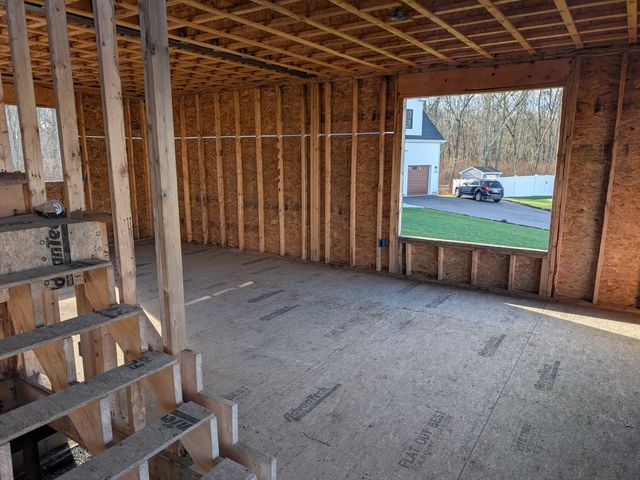 5 Windsor Dr, Attleboro, MA 02703