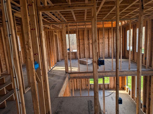 5 Windsor Dr, Attleboro, MA 02703