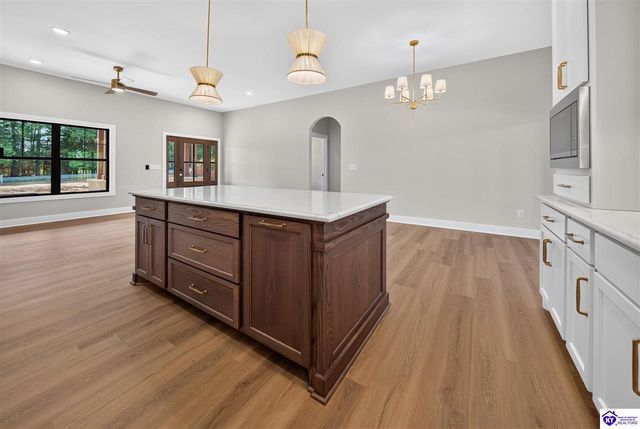 2492 Roundtop Road, Elizabethtown, KY 42701