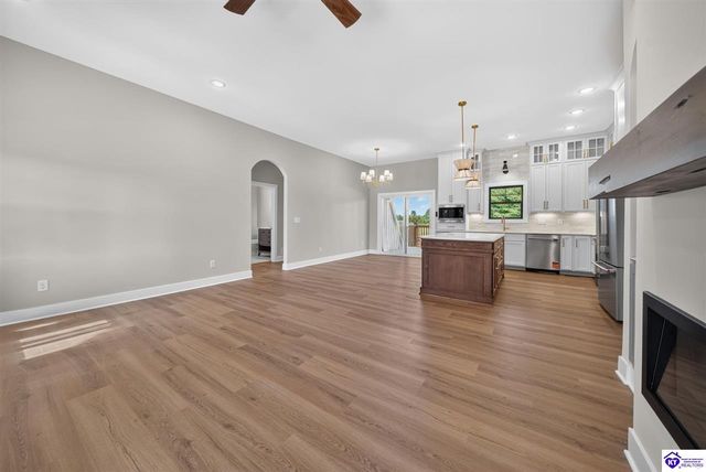 2492 Roundtop Road, Elizabethtown, KY 42701