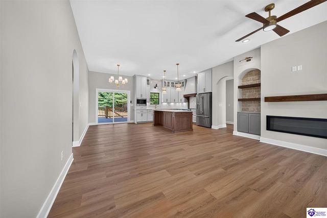 2492 Roundtop Road, Elizabethtown, KY 42701