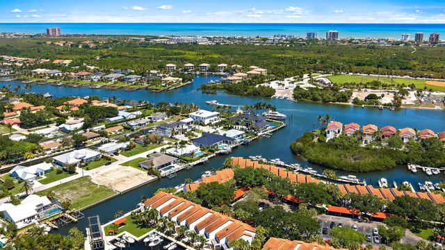 2339 Treasure Isle Drive 42, Palm Beach Gardens, FL 33410