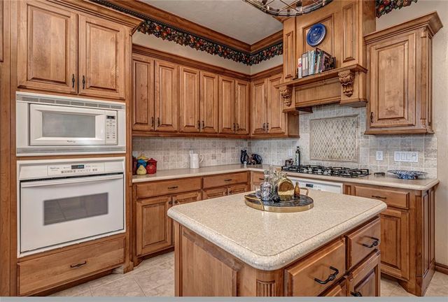 2420 SW 116th Street, Oklahoma City, OK 73170