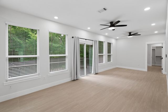28 Parsons Valley, Conroe, TX 77303