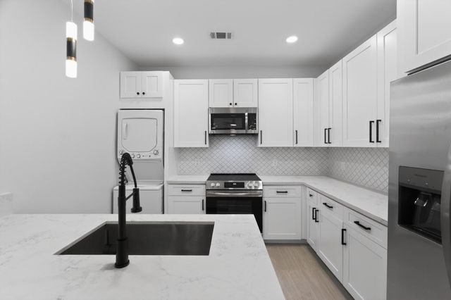28 Parsons Valley, Conroe, TX 77303