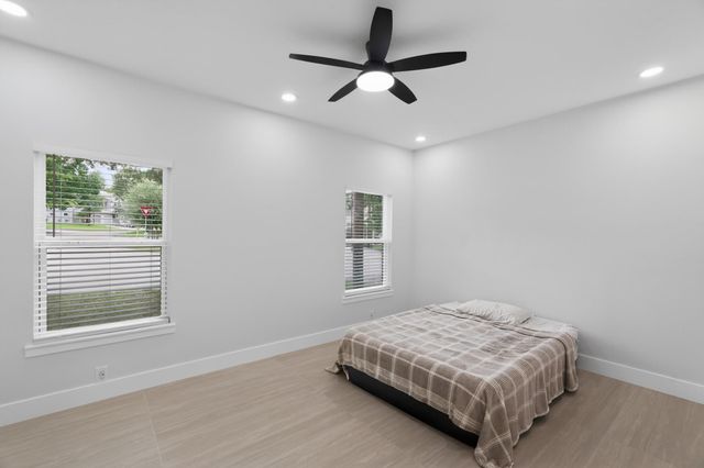 28 Parsons Valley, Conroe, TX 77303