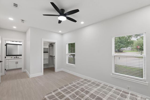 28 Parsons Valley, Conroe, TX 77303