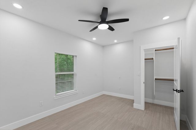 28 Parsons Valley, Conroe, TX 77303
