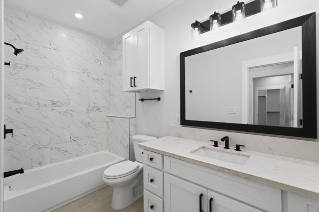 28 Parsons Valley, Conroe, TX 77303
