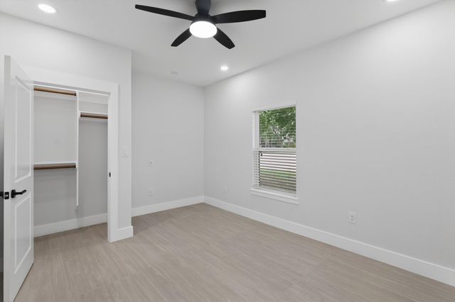 28 Parsons Valley, Conroe, TX 77303