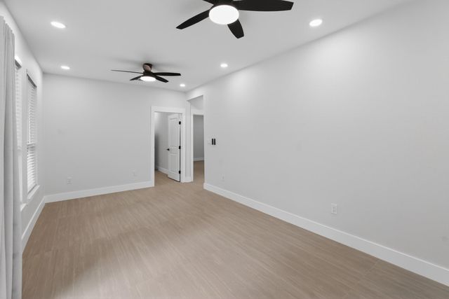 28 Parsons Valley, Conroe, TX 77303