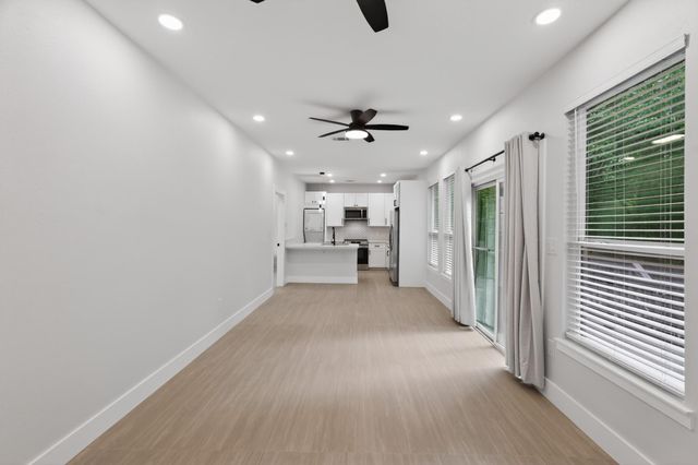 28 Parsons Valley, Conroe, TX 77303